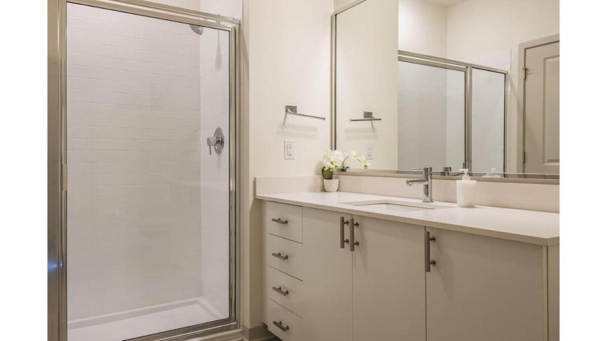 Stunning Nulu 1Br Cozysuites 03 Louisville Luaran gambar